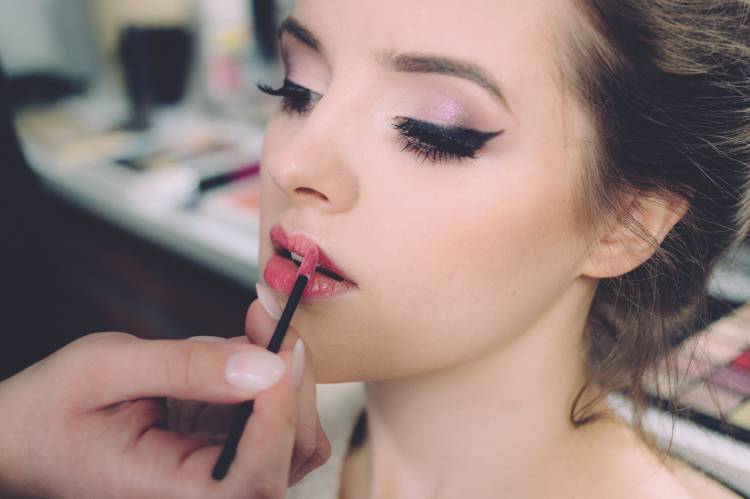 Essential Steps to Flawless Makeup